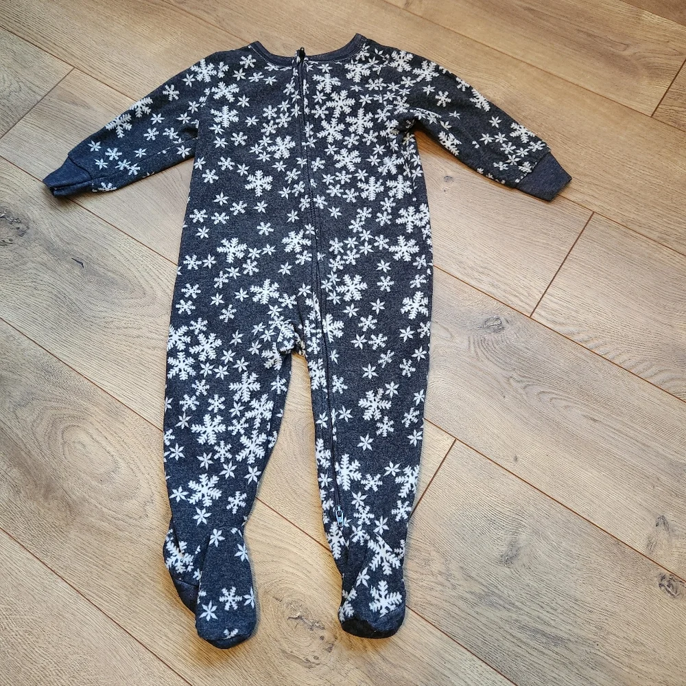 18-24  Fleece Snowflake Sleeper